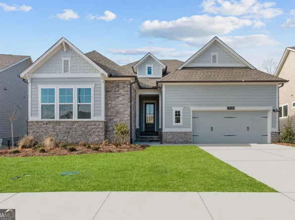 7028 Cottage Grove Dr, Flowery Branch, GA 30542