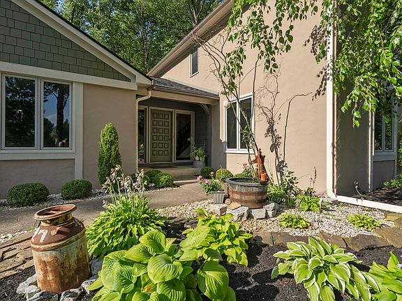 4th image of 2028 Belangee Dr