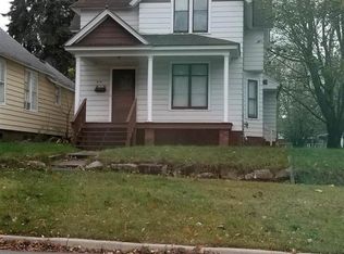615 E A St, Iron Mountain, MI 49801