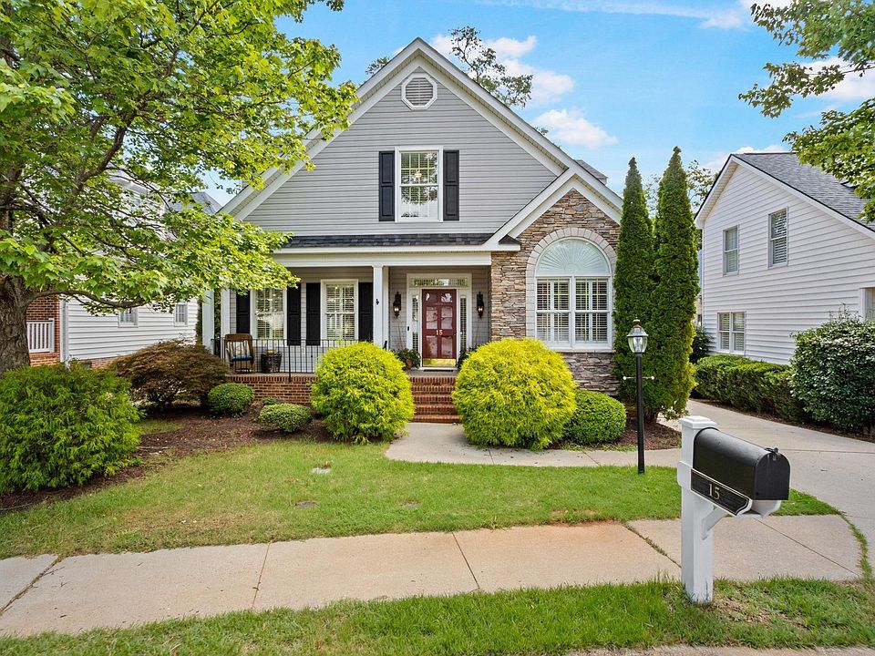 1st image of 15 Crabapple Ct