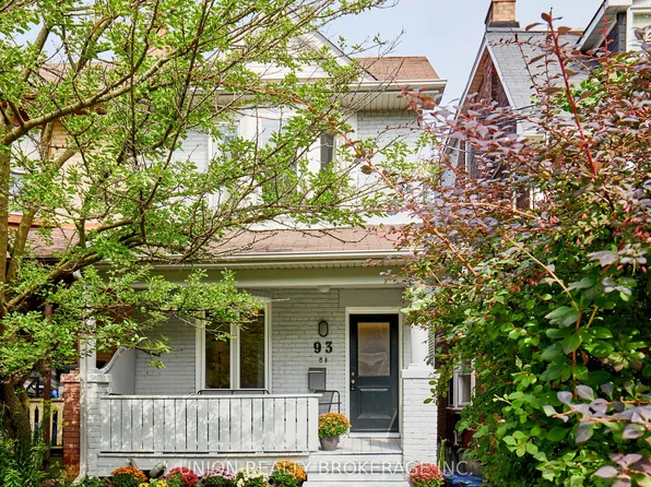 93 Rainsford Rd, Toronto, ON M4L 3N8