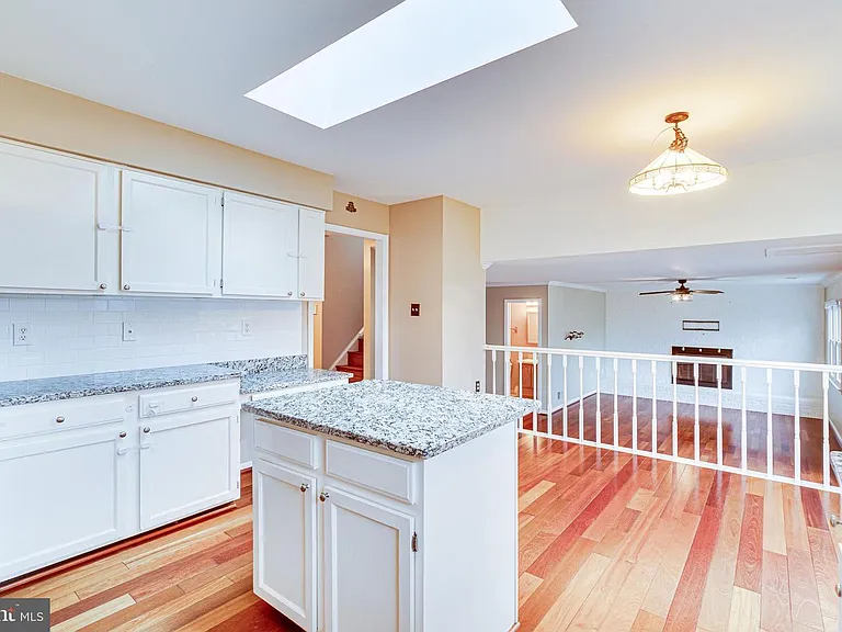 3022 Dower House Dr — Photo 17