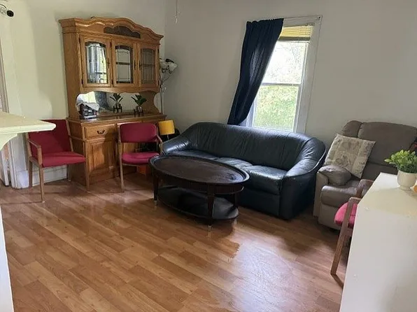 72 Boston St, Morgantown, WV 26508
