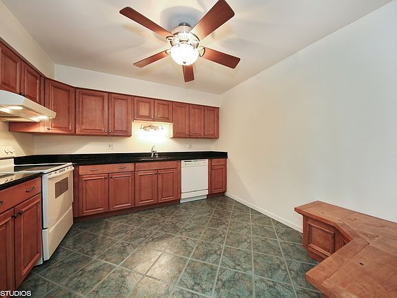 5th image of 1501 Darien Lake Dr APT 306