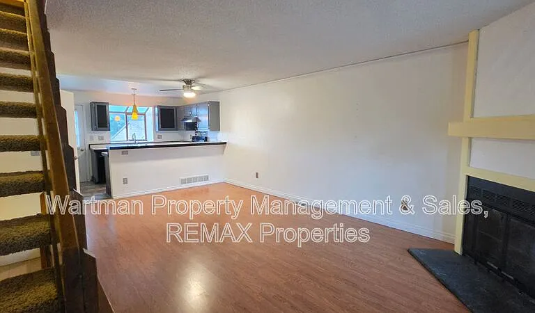6818 Ravencrest Dr — Photo 3