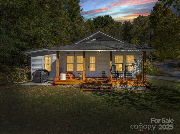 7 Covey Ln, Fairview, NC 28730