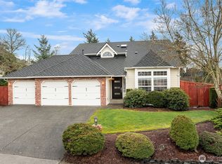 3417 Broadmoor Dr NE, Tacoma, WA