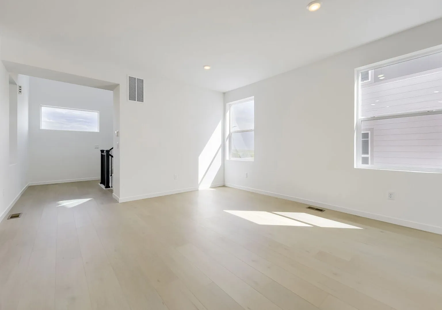 Brand-New Residence For Rent In The Highly Sought-After Lyric At Ridgegate Lone Tree Community. R... — Photo 4