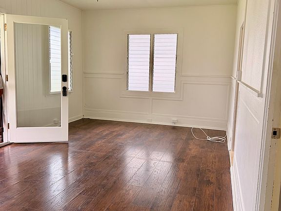 5th image of 731 Twin View Dr
