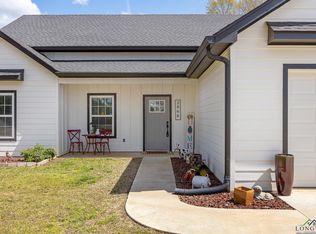 2868 Narcissus Rd, Ore City, TX 75683