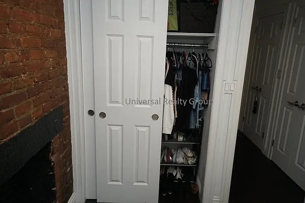 Rented by Universal Realty Group | media 47