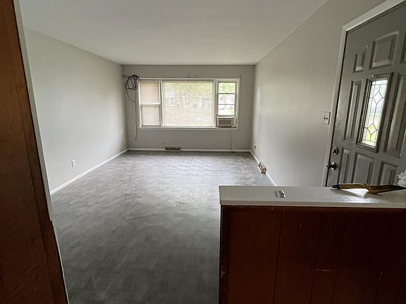 3rd image of 3634 Nebraska Dr