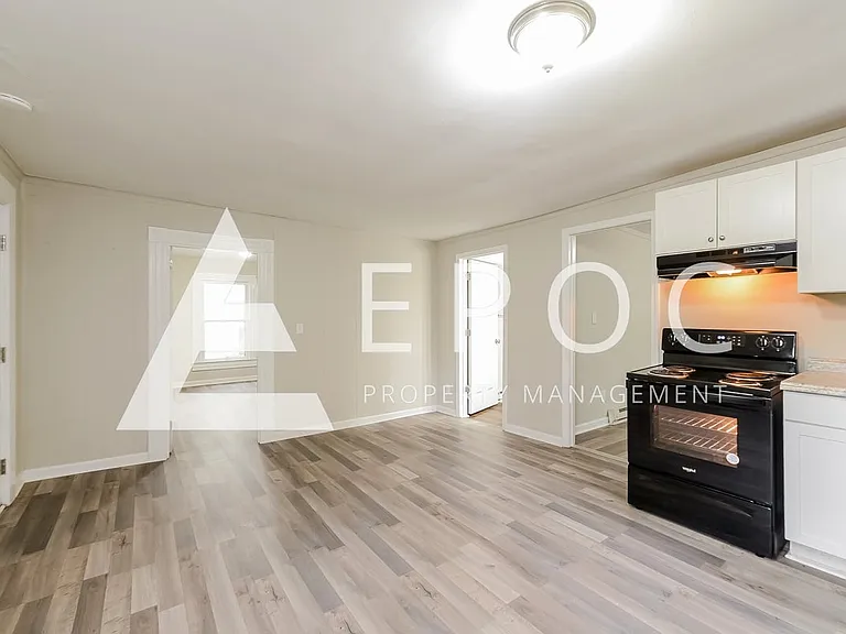 1114 Sharon St — Photo 4