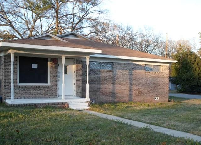 1st image of 315 Dogwood Ln