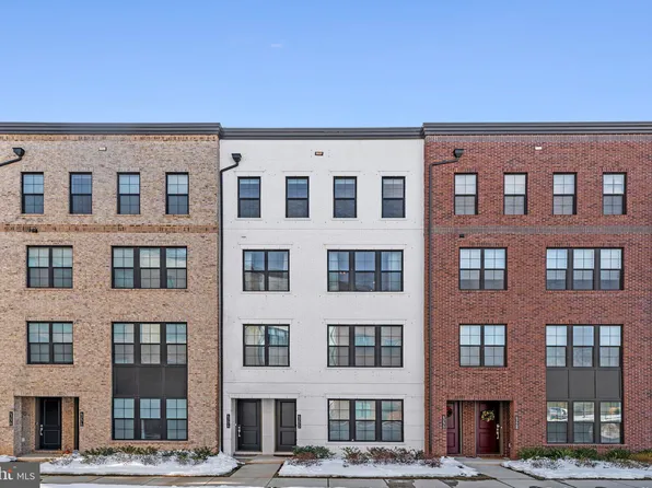 43474 Danville Ter, Ashburn, VA 20148