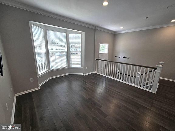 3rd image of 11847 Skylark Rd
