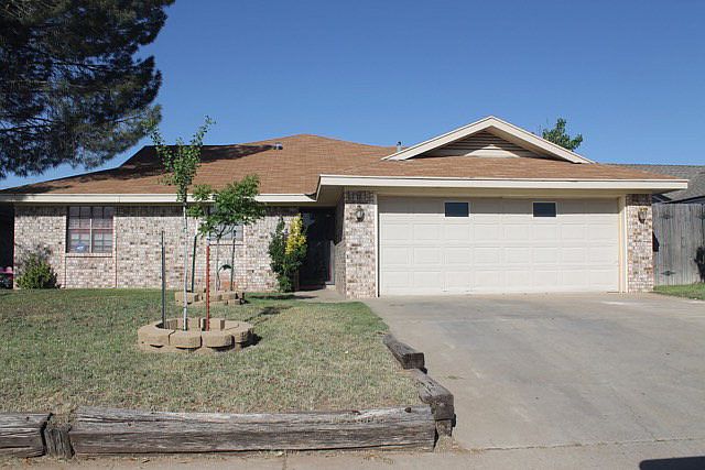 1st image of 2221 Oleander Ln
