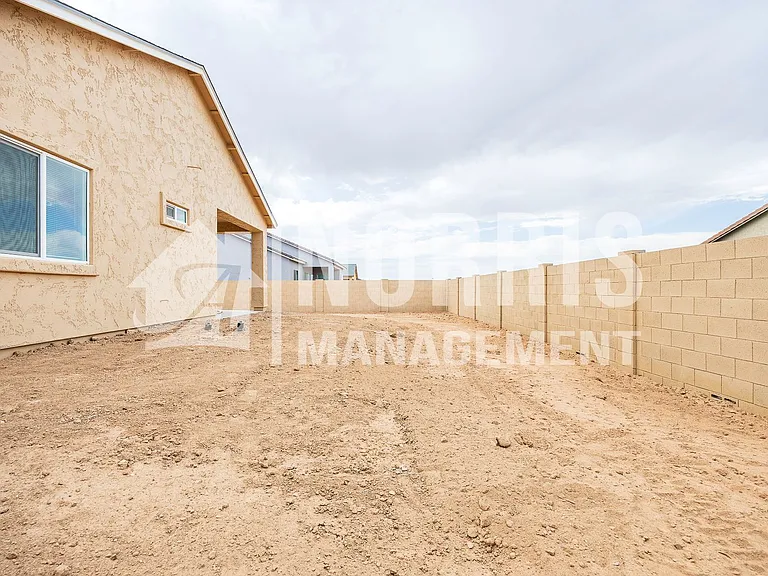 12532 W Delwood Dr — Photo 35