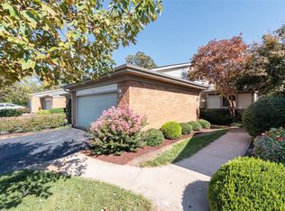 1206 Meramec Heights Dr, Ballwin, MO 63021