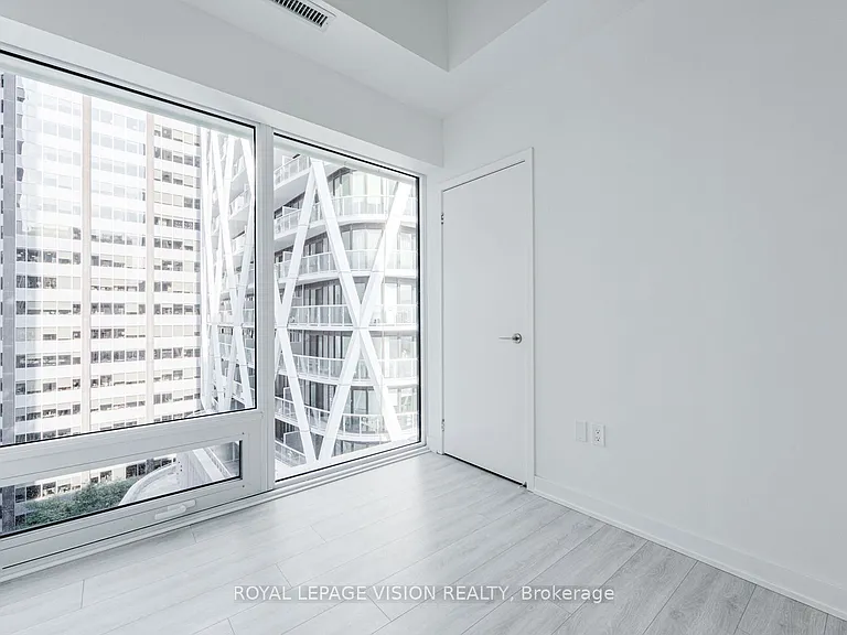 121 Saint Patrick St #1121 — Photo 23