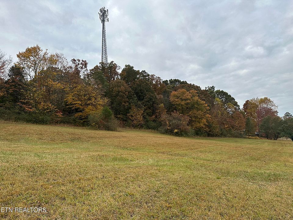 2nd image of 550 Robinson Rd
