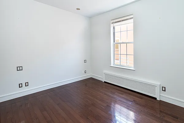 Rented by Keller Williams NYC | media 13