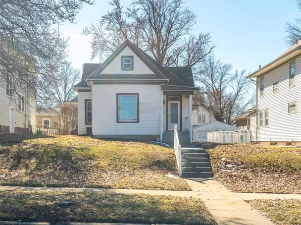 2718 Mitchell Ave, Saint Joseph, MO 64507