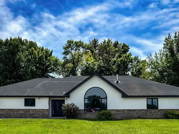 203 Frank Ave NW, Elysian, MN 56028