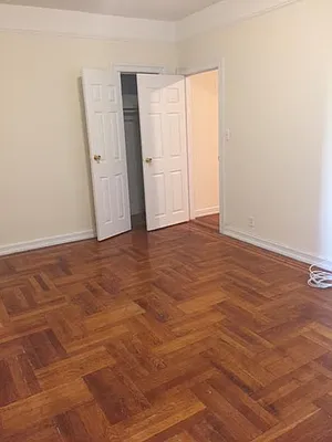 Rented by Roberto Guilbet, LREB | media 33