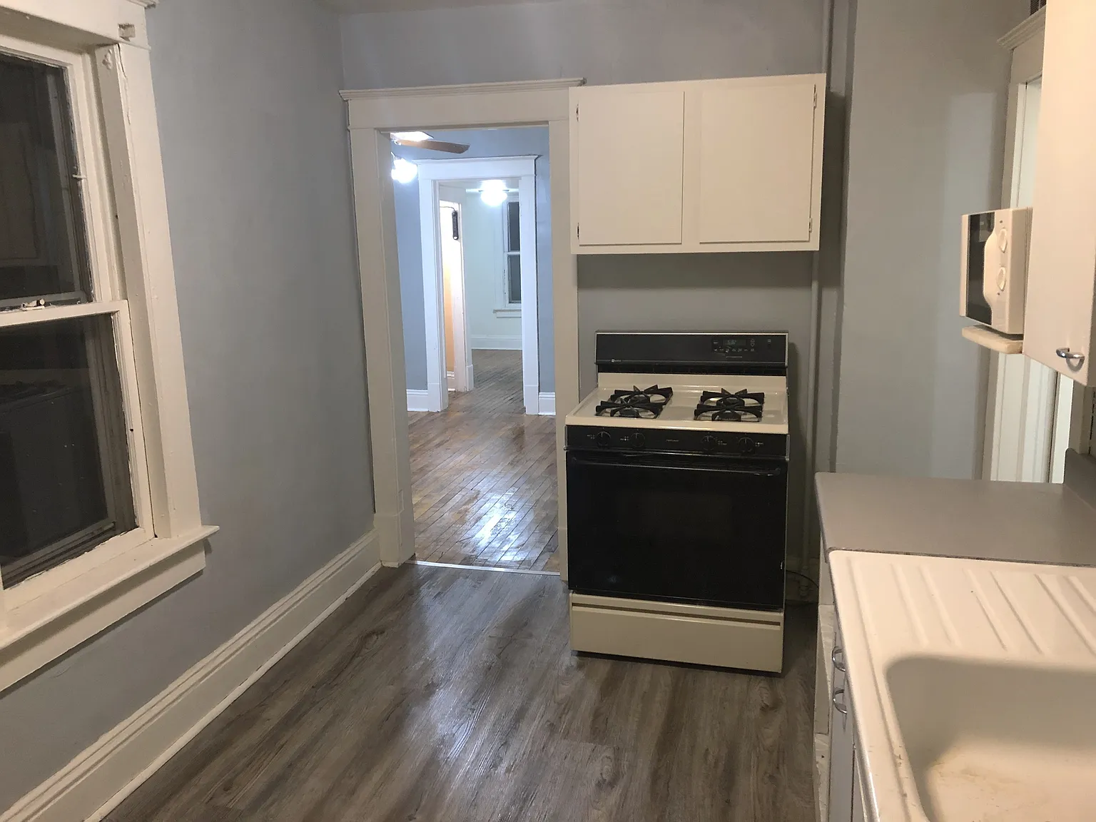 927 Plumer St - 2 — Photo 4