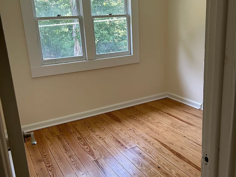 452 Southwoods Dr — Photo 11