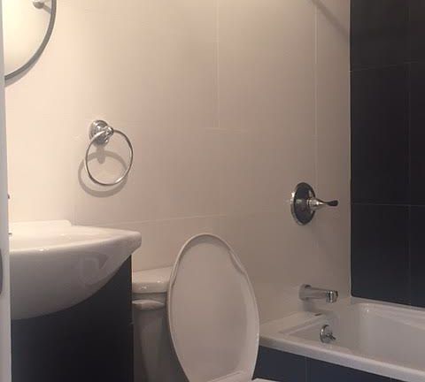 5th image of 815 Marcy Ave APT 3