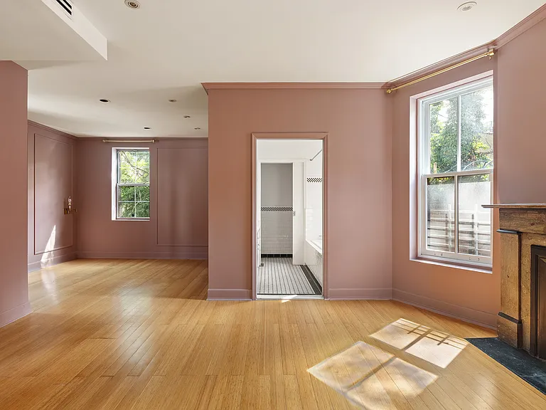 126 E 19th St #5 — Photo 6