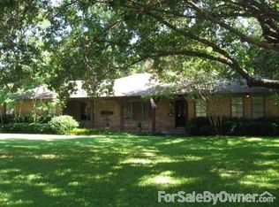 11010 Lawnhaven Rd, Dallas, TX 75230