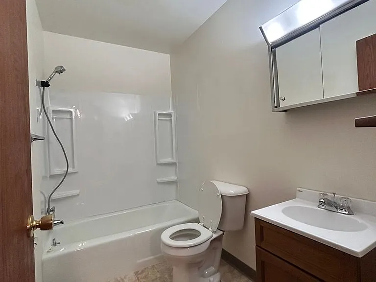 423 Colfax St — Photo 7