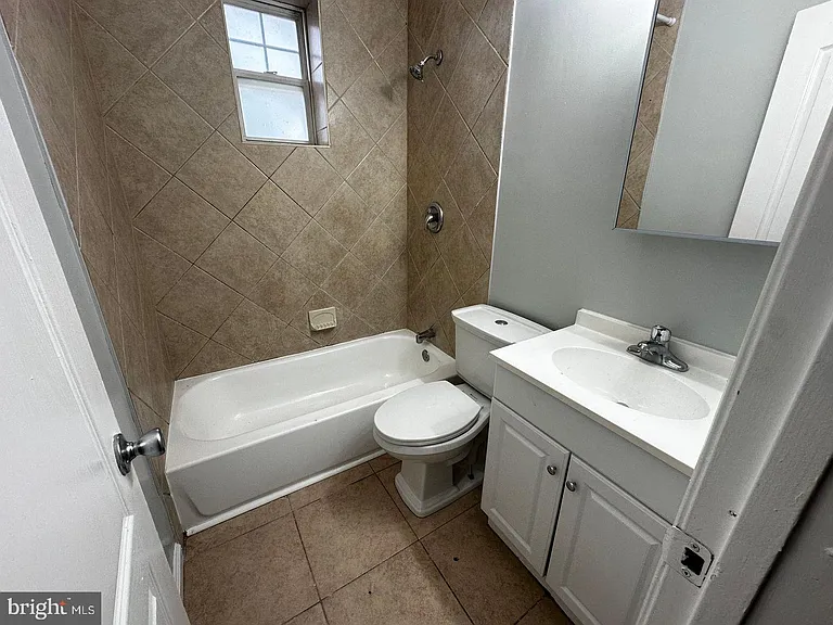 4632 Hillside Rd SE — Photo 16