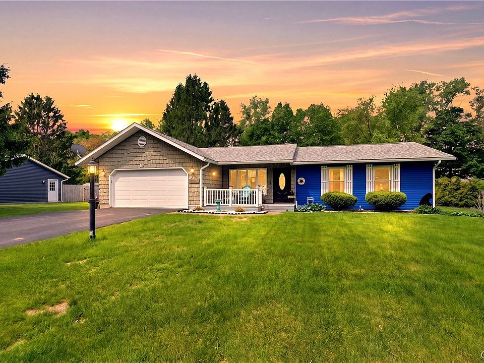 1st image of 129 Northwood Cir
