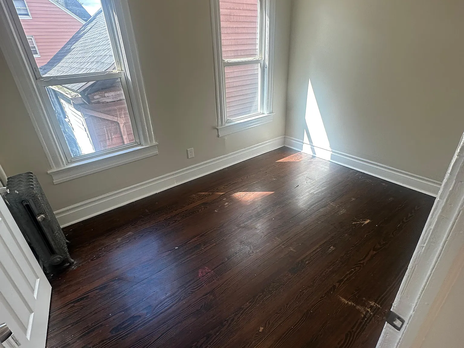 5 bed, $3,250 — Photo 2
