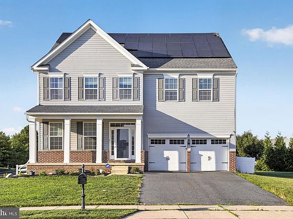 2nd image of 201 Parker Dr