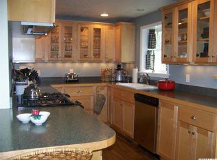 1030 River Bend Rd NW, Salem, OR 97304