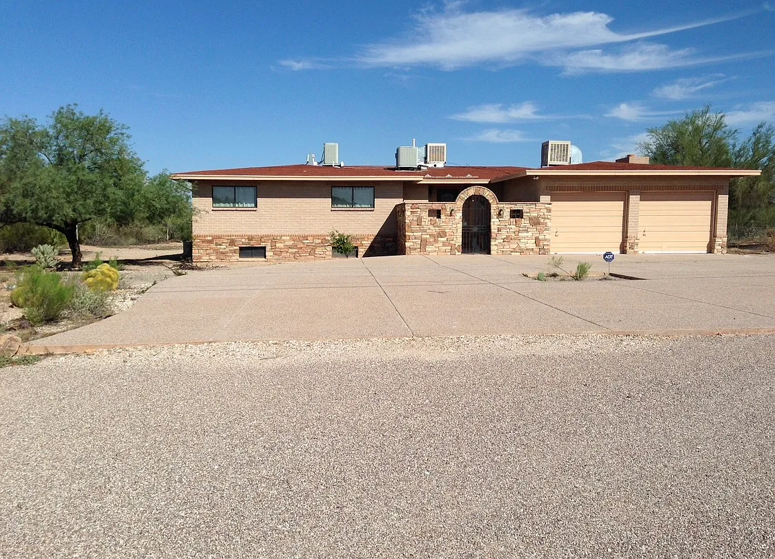 4 bed, 2.5 bath, 3549 sqft, $3,380 — Photo 1