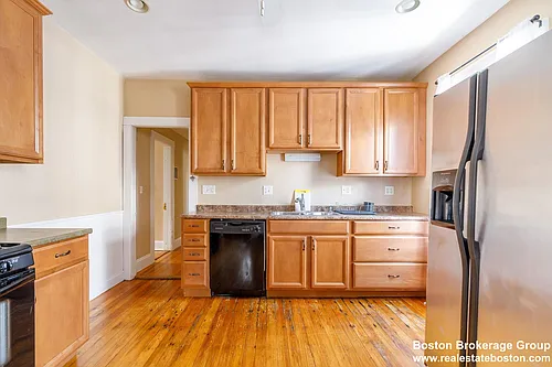 24 Willis St #3 Photo 1