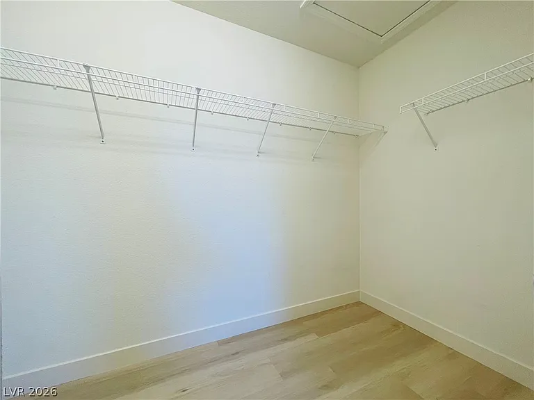 9206 Valley Betica Ave — Photo 18