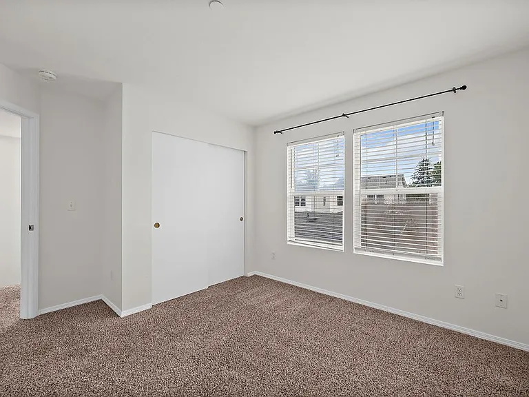 1918 McNeil St — Photo 14