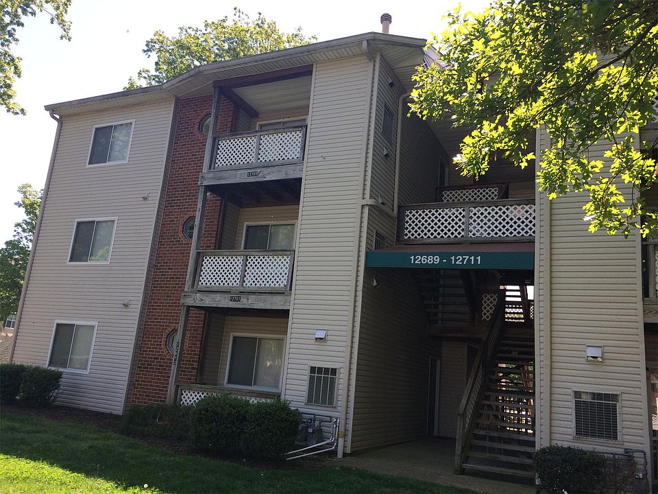 Unit Exterior Top Floor