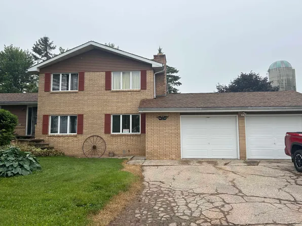 6017 County Road V, Gillett, WI 54124
