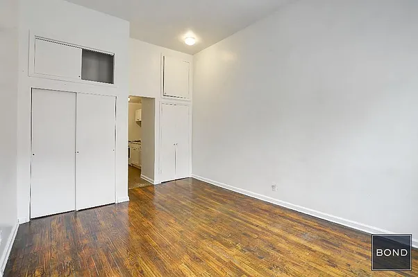 Rented by Bond New York | media 9