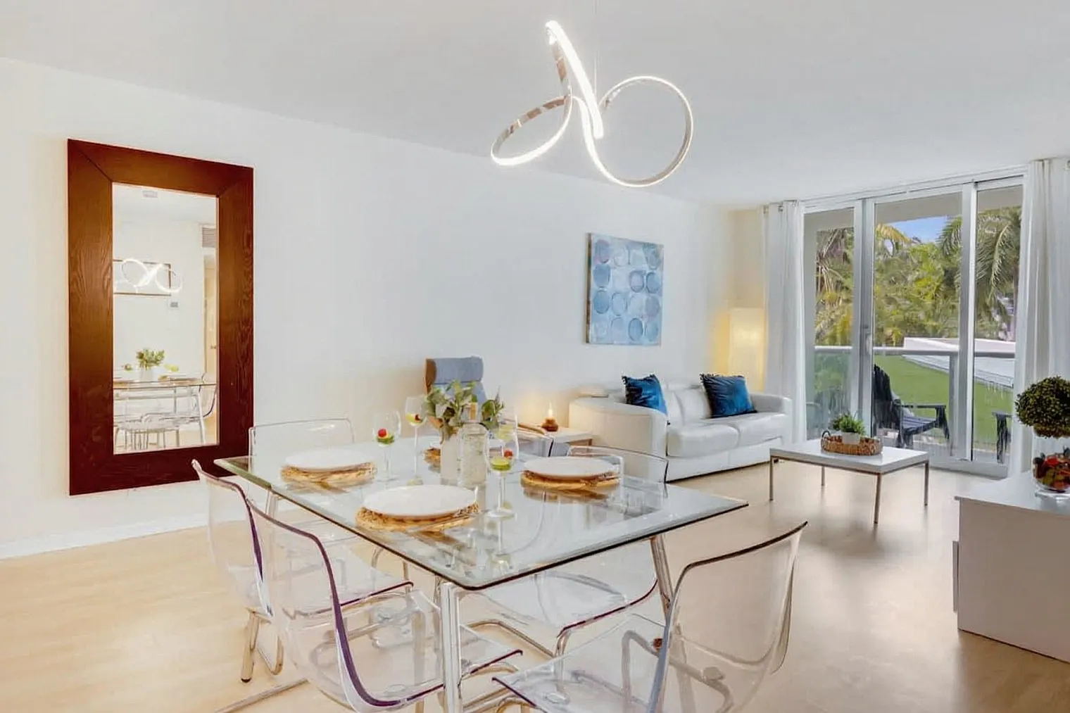 1 bed, 1.0 bath, 871 sqft, $2,955 — Photo 2