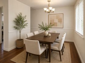 14926 Dickens St, Sherman Oaks, CA