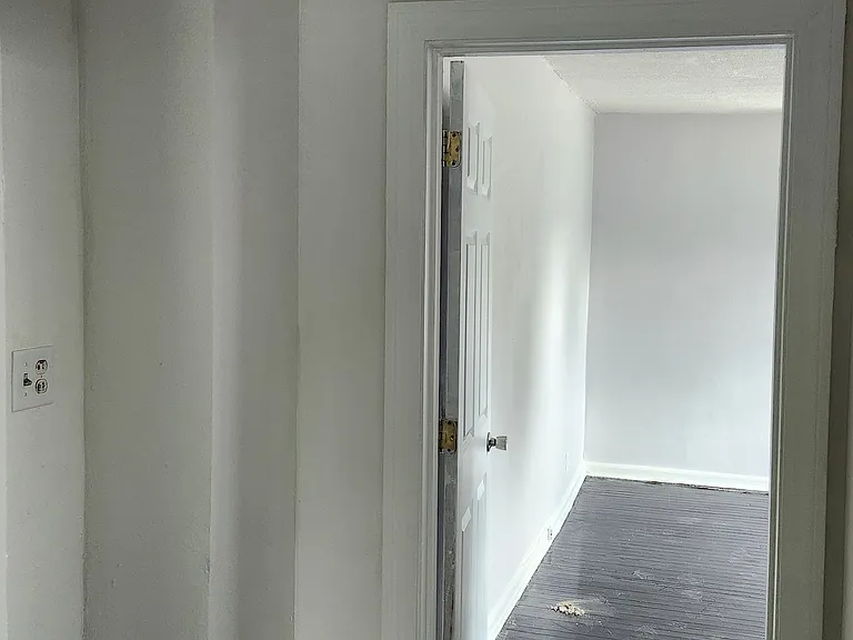 2101 N Ball Ave — Photo 15
